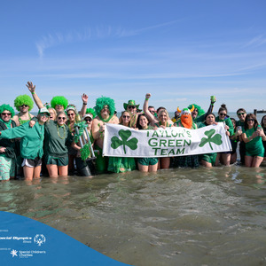 Taylor’s Green ☘️ Team (11:00 wave)